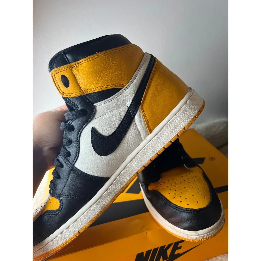 Nike Air Jordan 1 Retro High OG Taxi Yellow Ochre Black 555088-711 Mens Size 13
